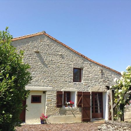 Boutonne Rouge Gite Bouin  Extérieur photo